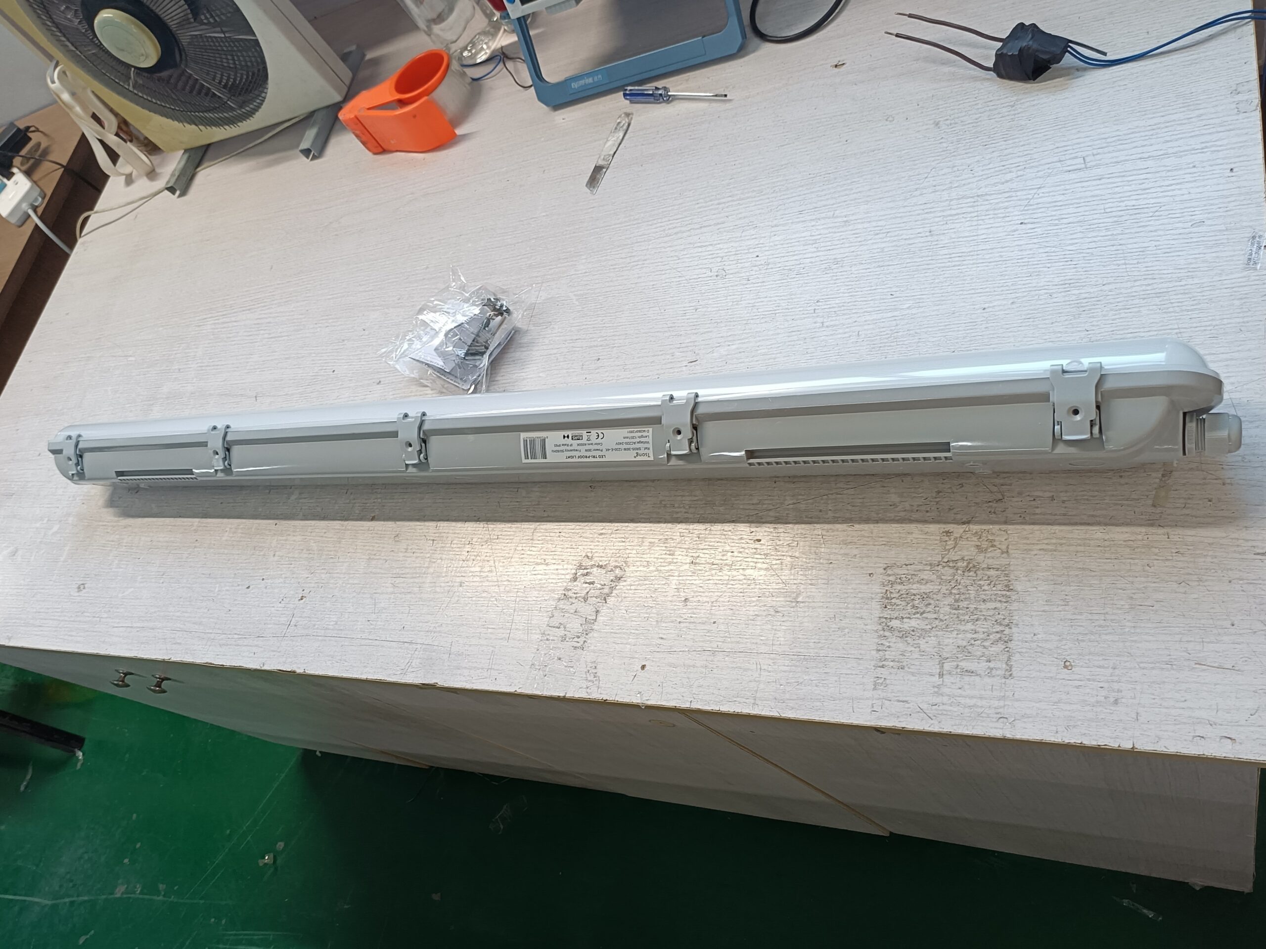 Tsong-IP65 LED Luminaire 150 cm with Emergency 50W 6000lm Philips / Osram driver - Image 3