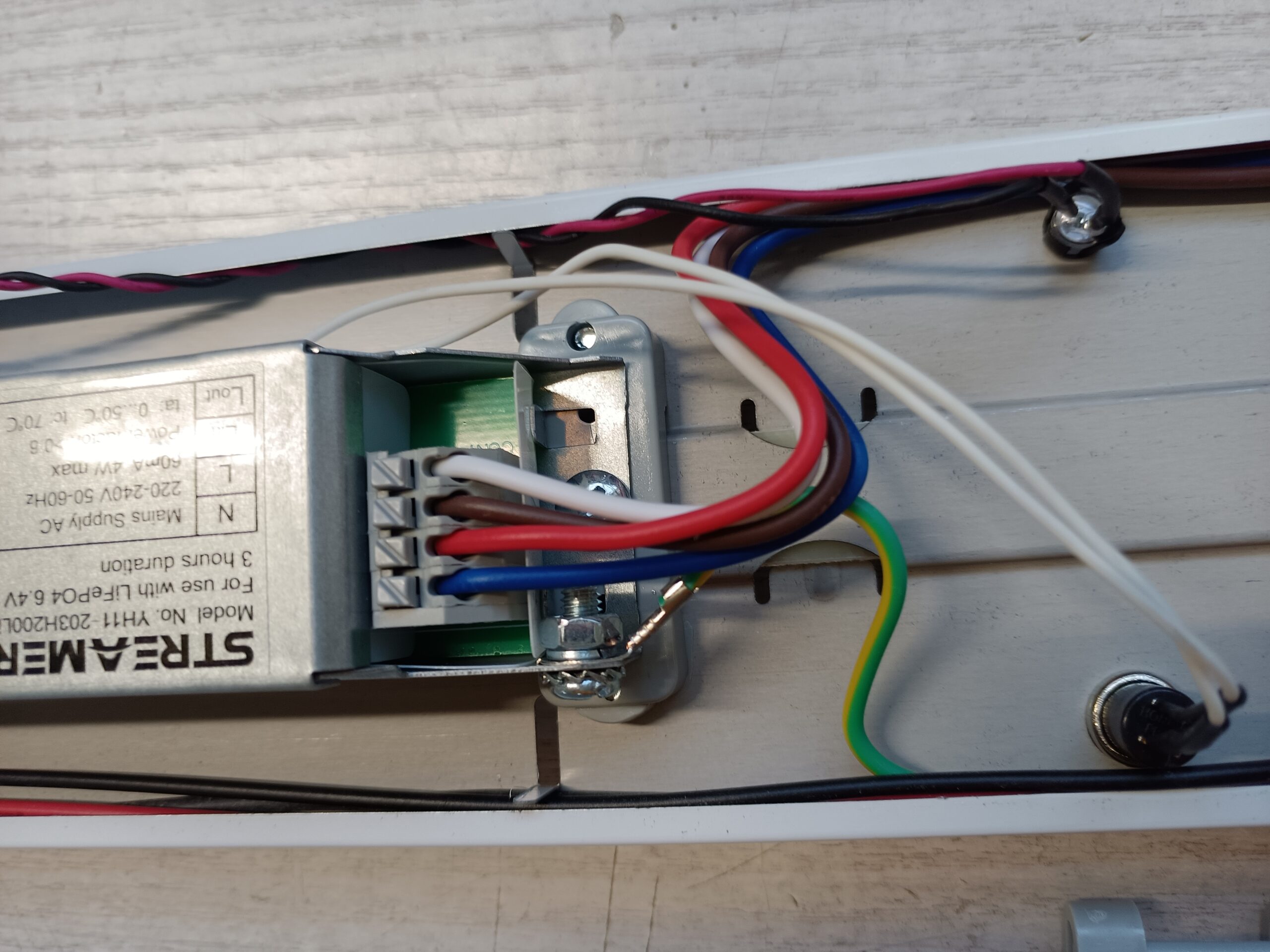 Tsong-IP65 LED Luminaire 150 cm with Emergency 50W 6000lm Philips / Osram driver - Image 10